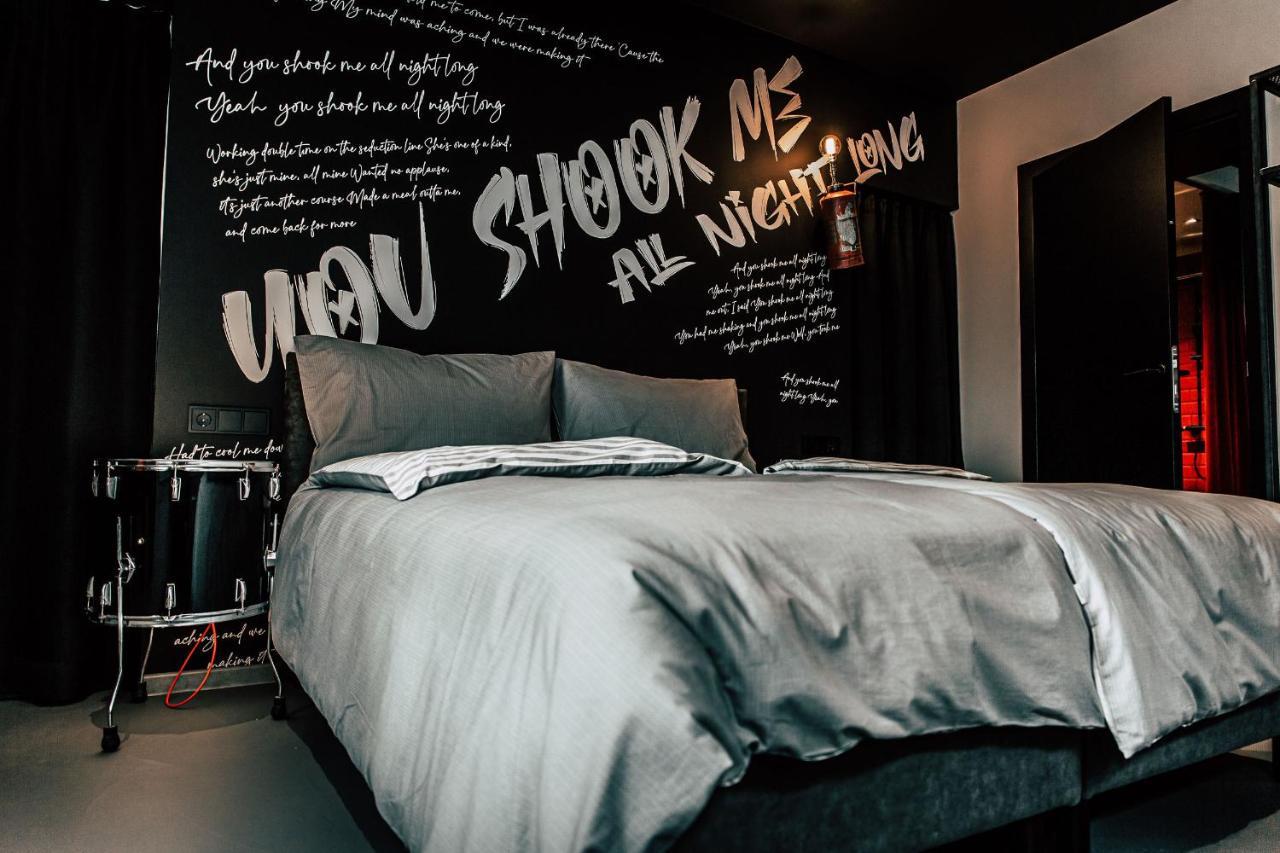 Boutique Apartments Old School Soll Luaran gambar