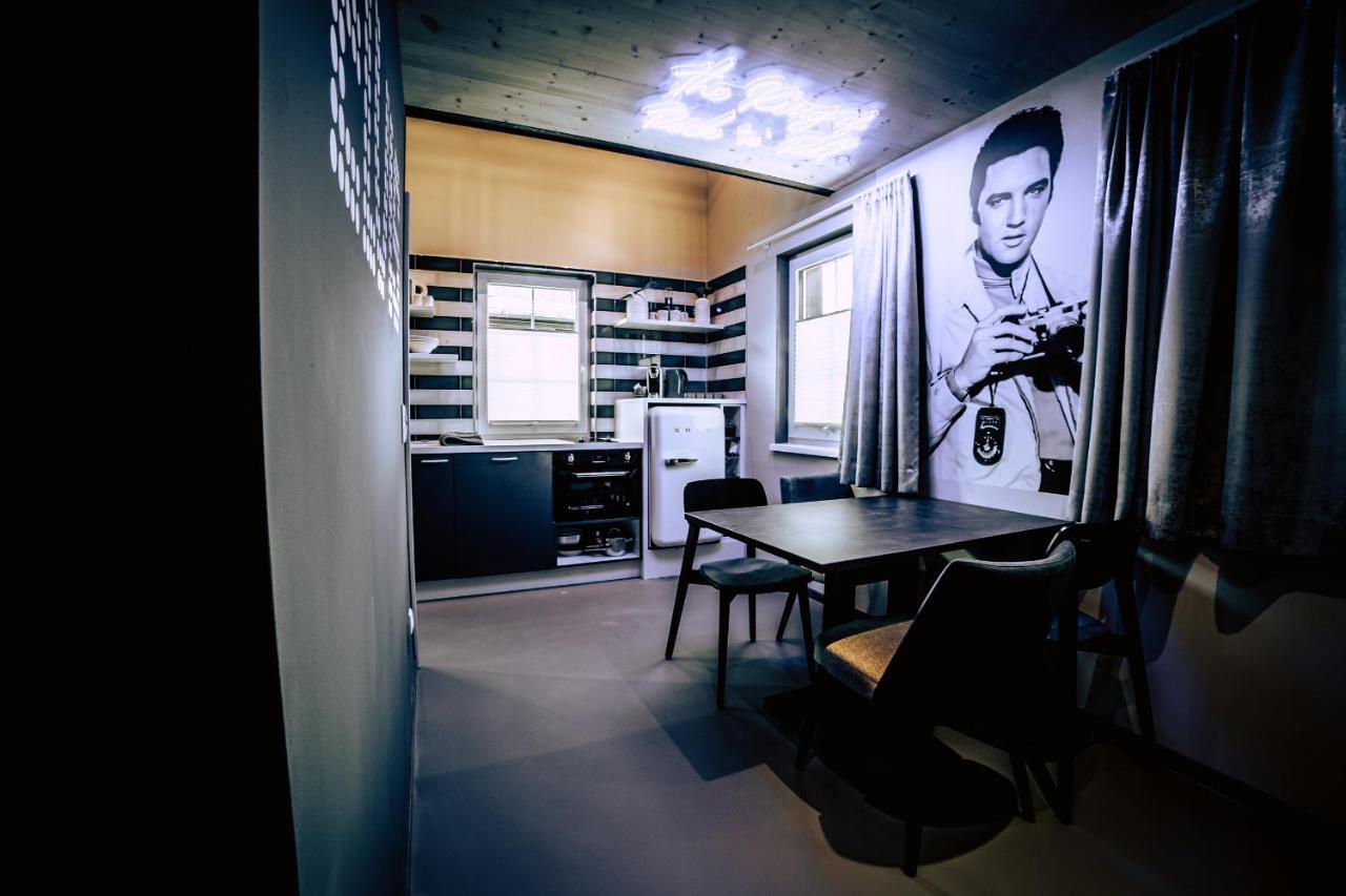 Boutique Apartments Old School Soll Luaran gambar