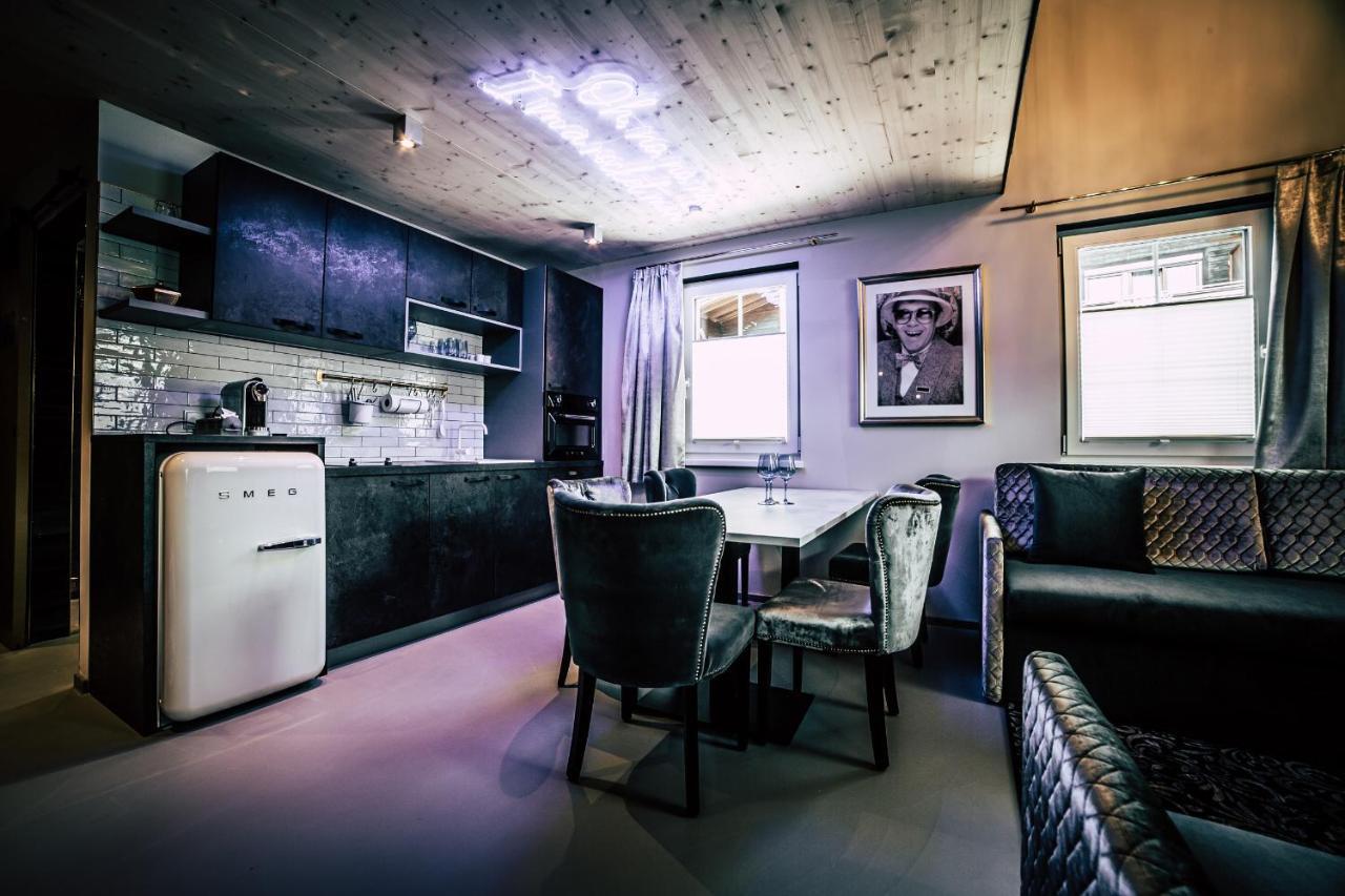 Boutique Apartments Old School Soll Luaran gambar