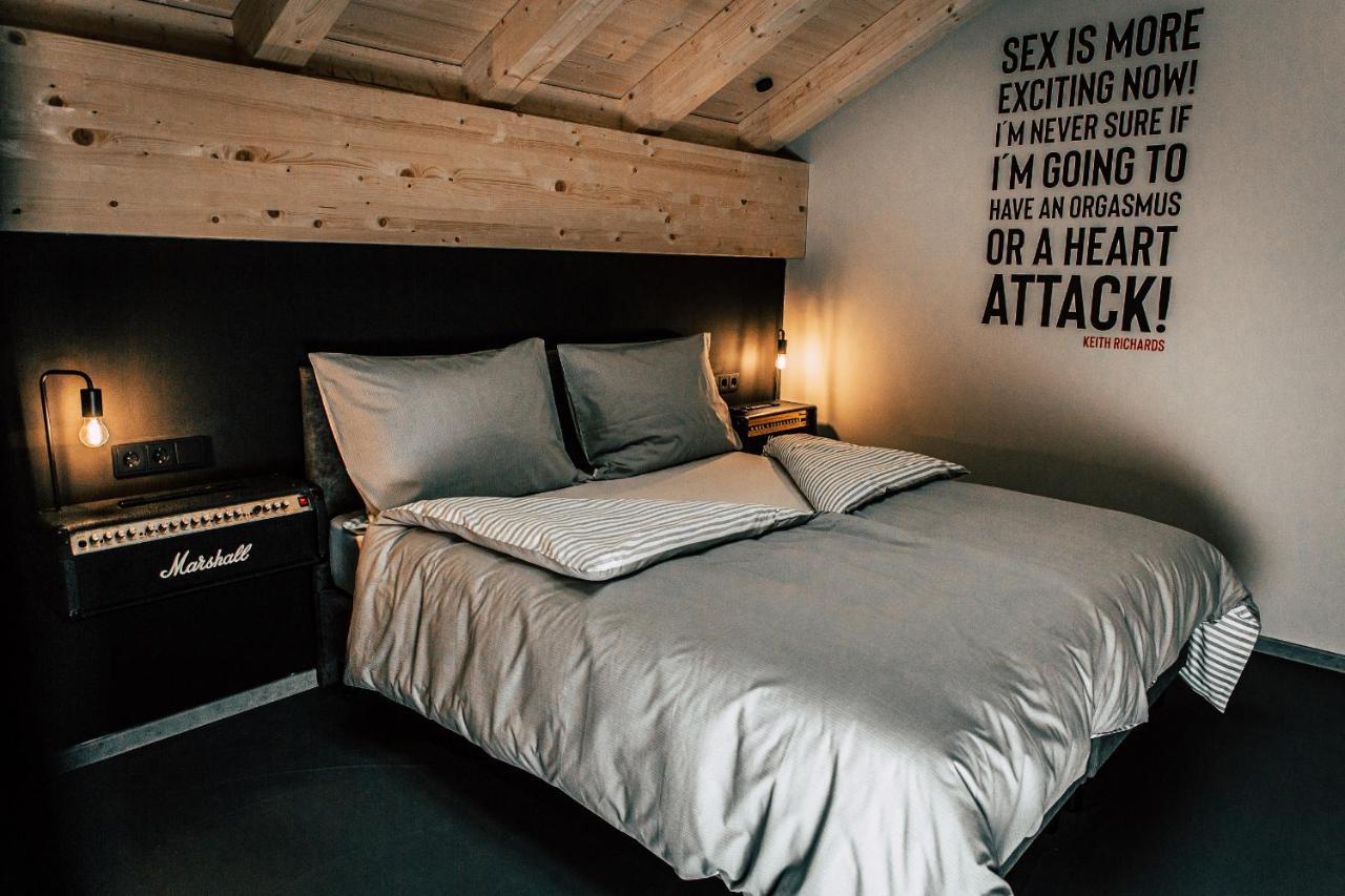 Boutique Apartments Old School Soll Luaran gambar