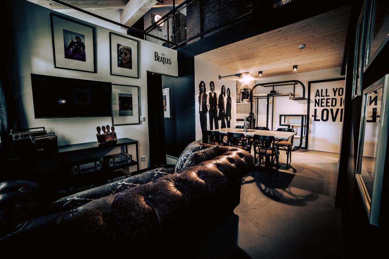 Boutique Apartments Old School Soll Luaran gambar